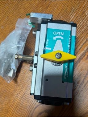 Pneumatic Actuator Valve - Silver with Yellow Handle